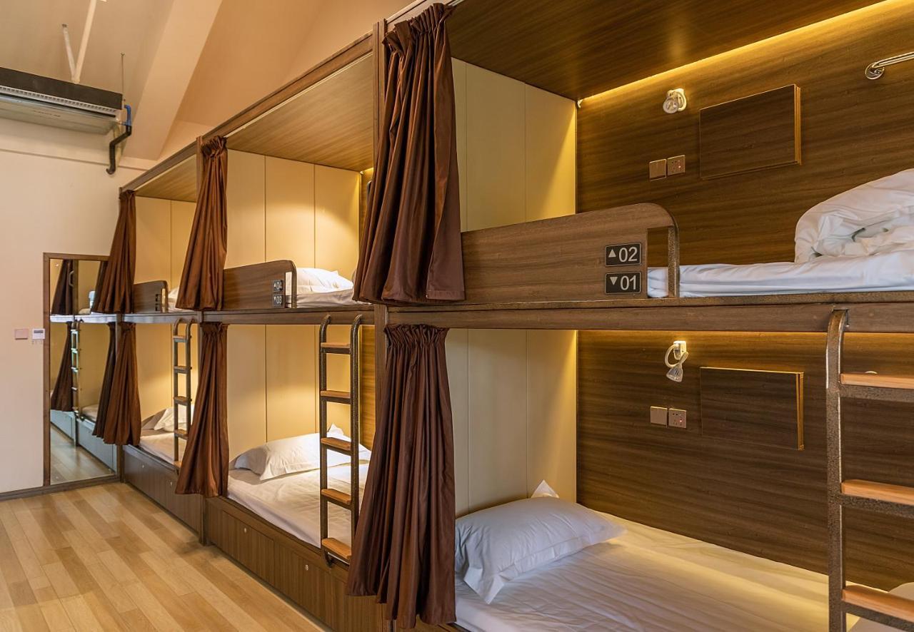 The Hump Hostel 驼峰客栈 Кунмин Екстериор снимка