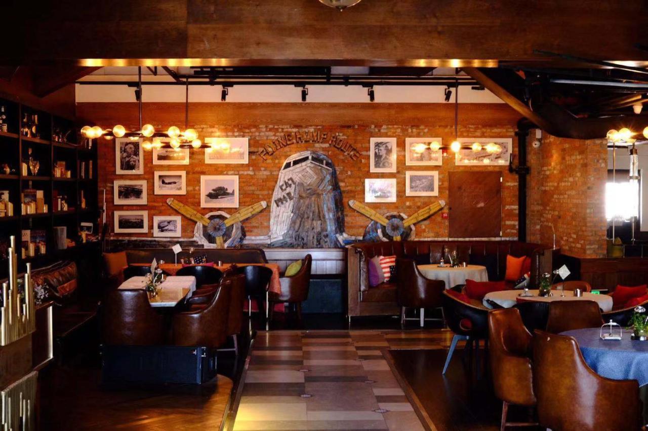 The Hump Hostel 驼峰客栈 Кунмин Екстериор снимка